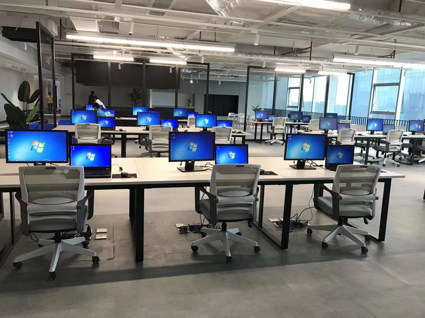 哪些场景适合长期租赁电脑呢？